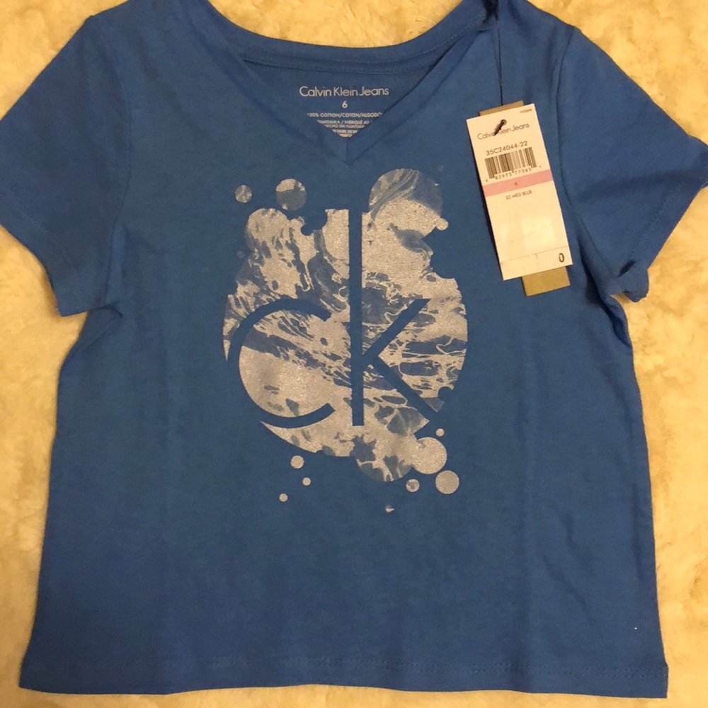 💥 CCO SALE💥 Calvin Klein Girl 👧 V-Neck T shirt